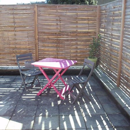 Studio 2 Pers. Tourisme Et Business Apartment Namur Bagian luar foto