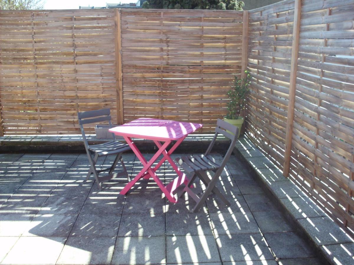Studio 2 Pers. Tourisme Et Business Apartment Namur Bagian luar foto