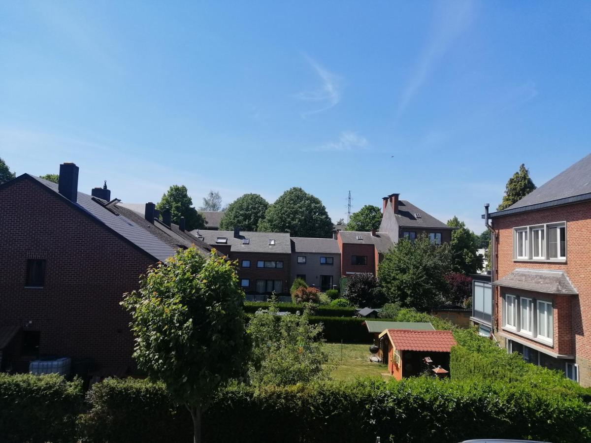 Studio 2 Pers. Tourisme Et Business Apartment Namur Bagian luar foto